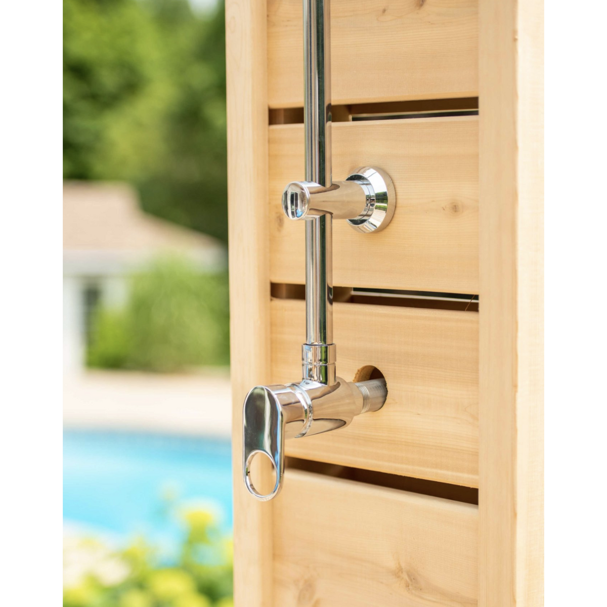CT Sierra Outdoor Shower handle and hardware detail