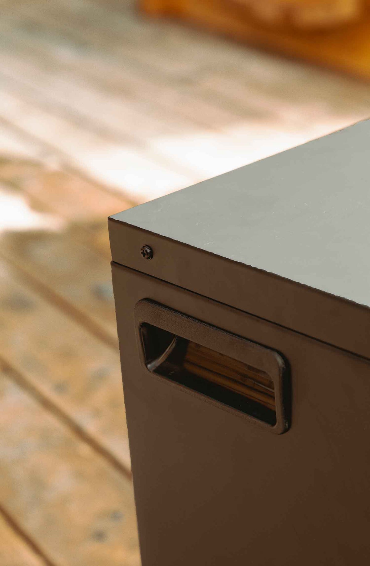 Durable handle on the Power Chiller